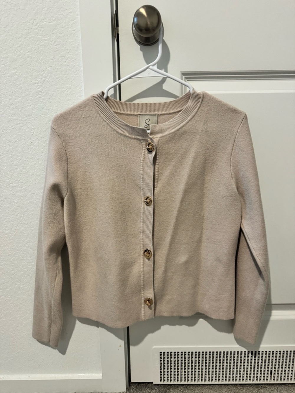 Sioni Women's Beige Crewneck Button Cardigan